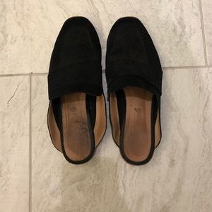 Free People Slides